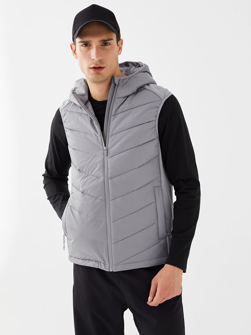 LC Waikiki Regular Fit Hooded Men's Puffer Gilet -S36295Z8-GD5