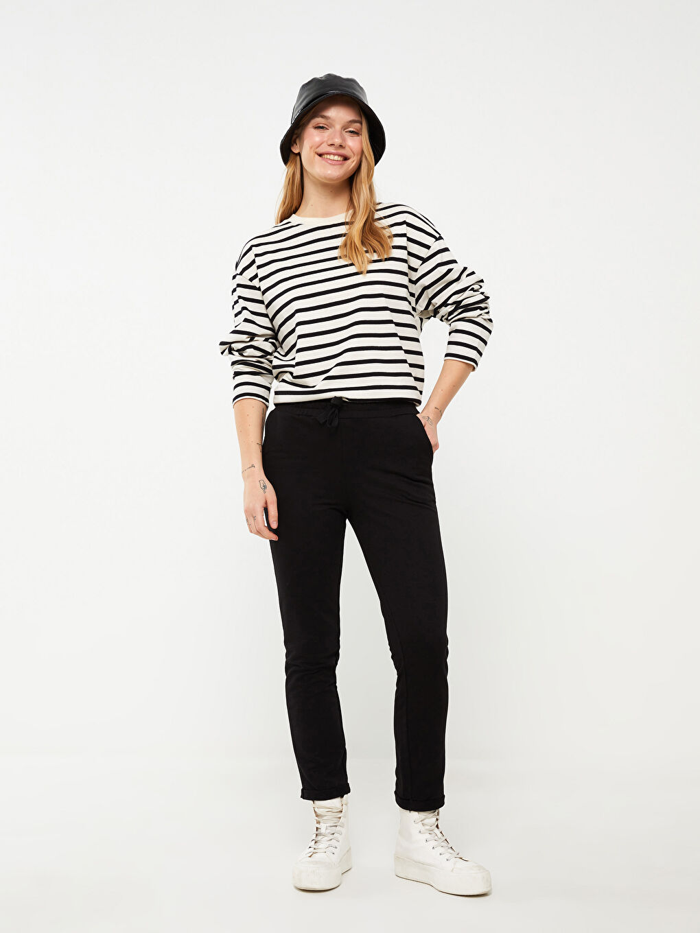 بنطلون رياضي سادة بخصر مرن للسيدات-1