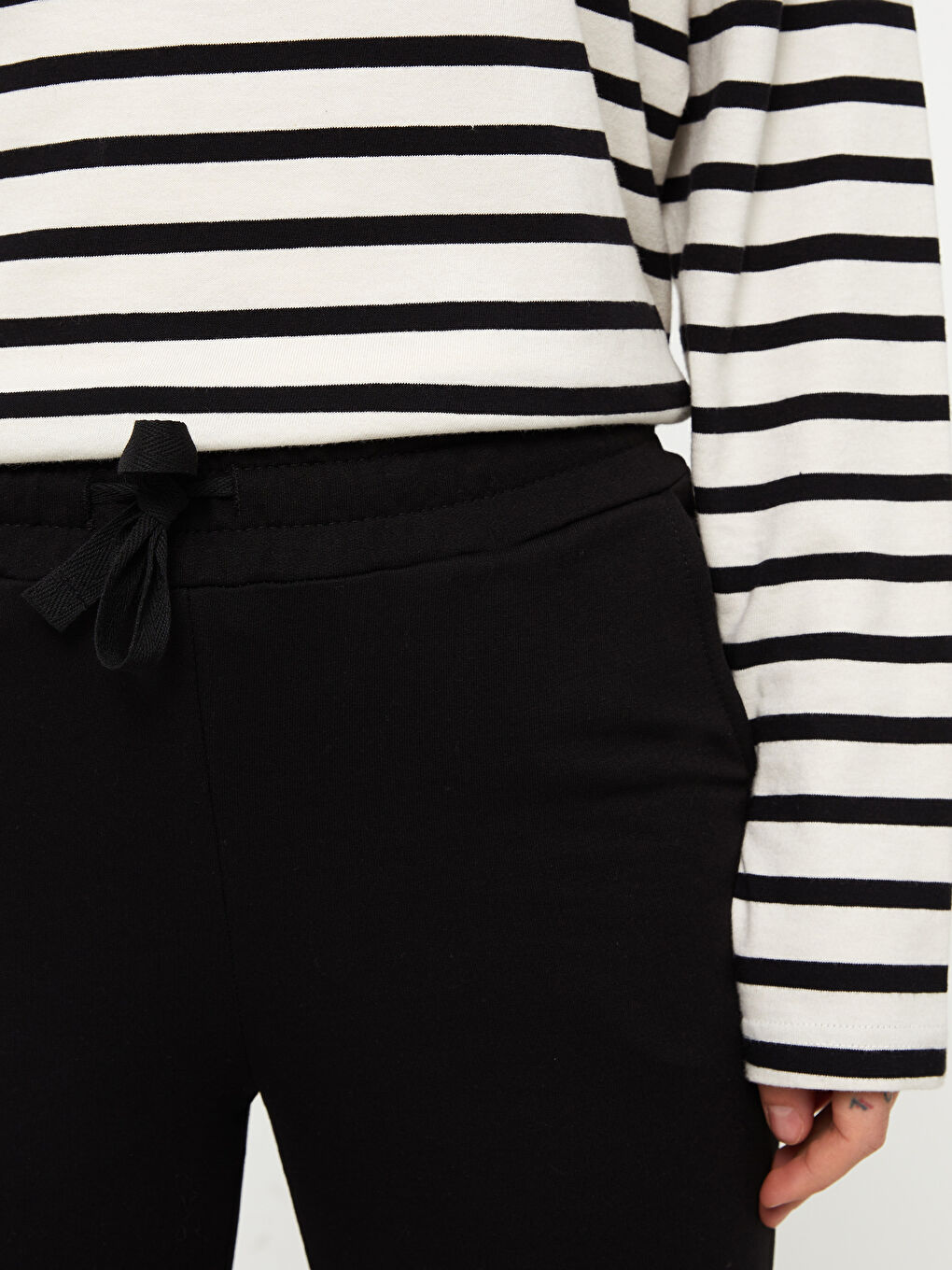 بنطلون رياضي سادة بخصر مرن للسيدات-2