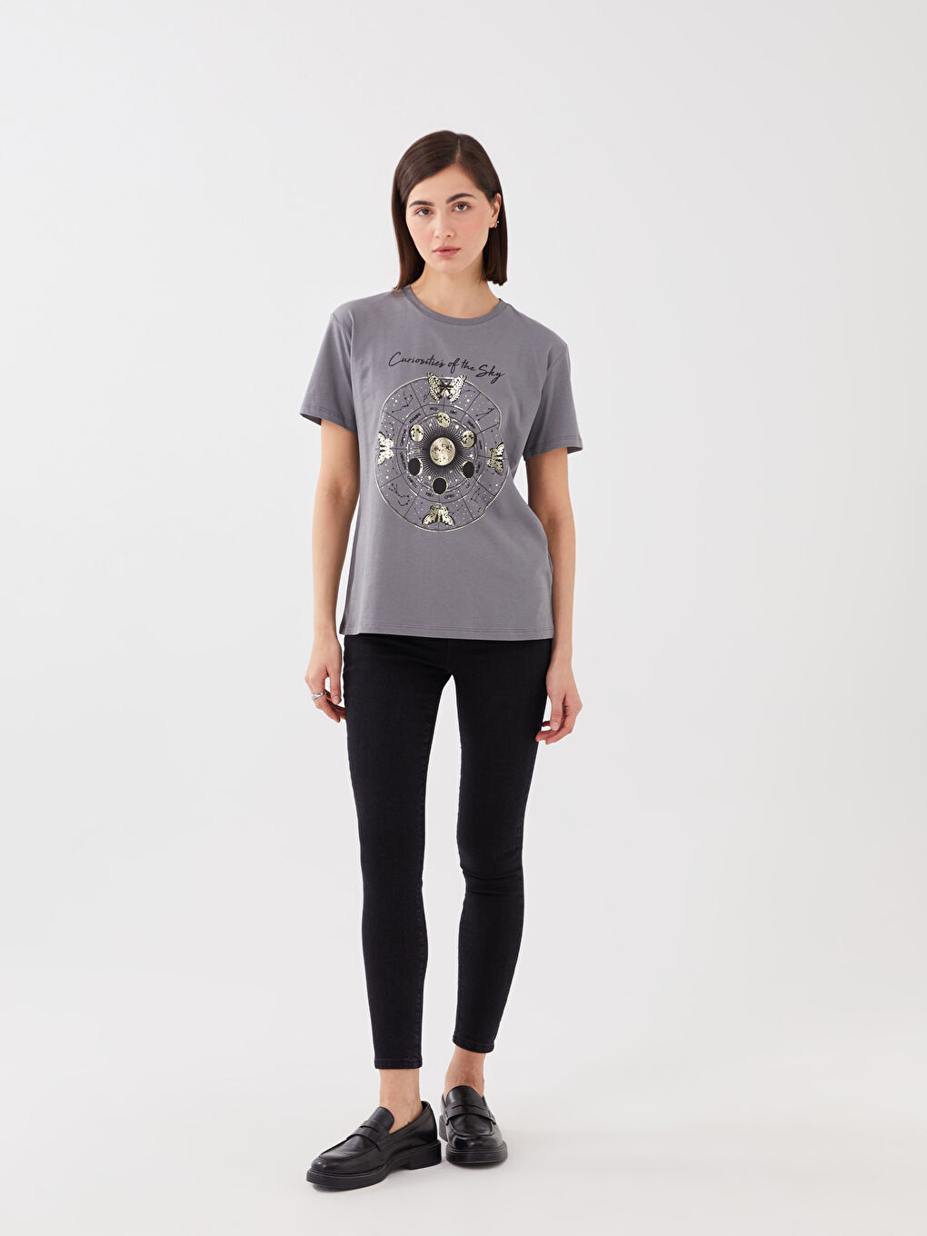 მრგვალი საყელო ნაბეჭდი მოკლე სახელო ქალებისთვის მაისური-2