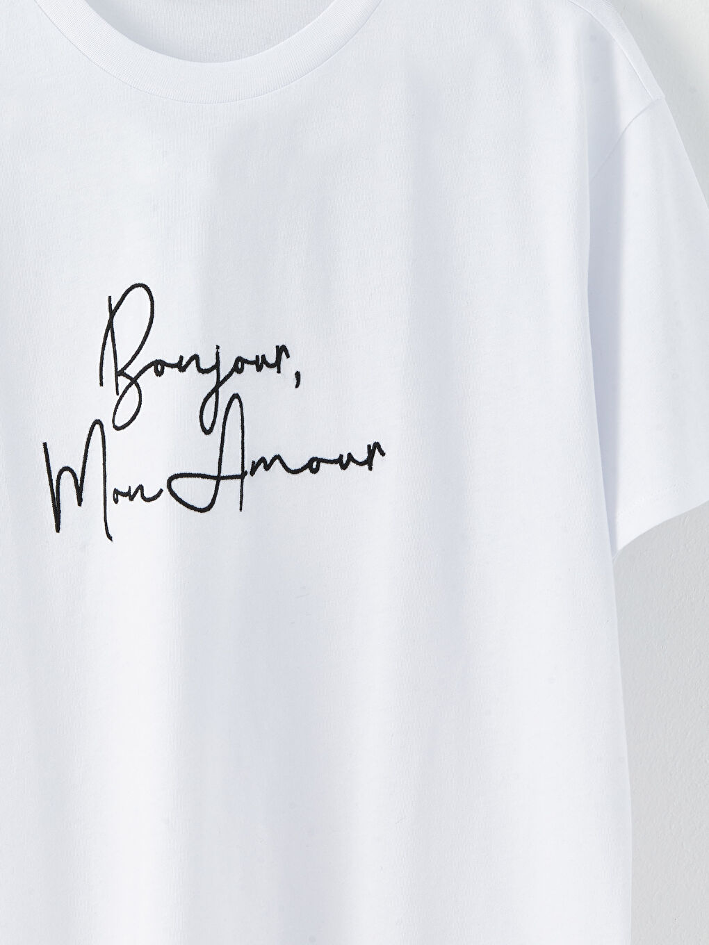 تي شيرت قطن كم قصير مطرز بياقة دائرية للسيدات-7