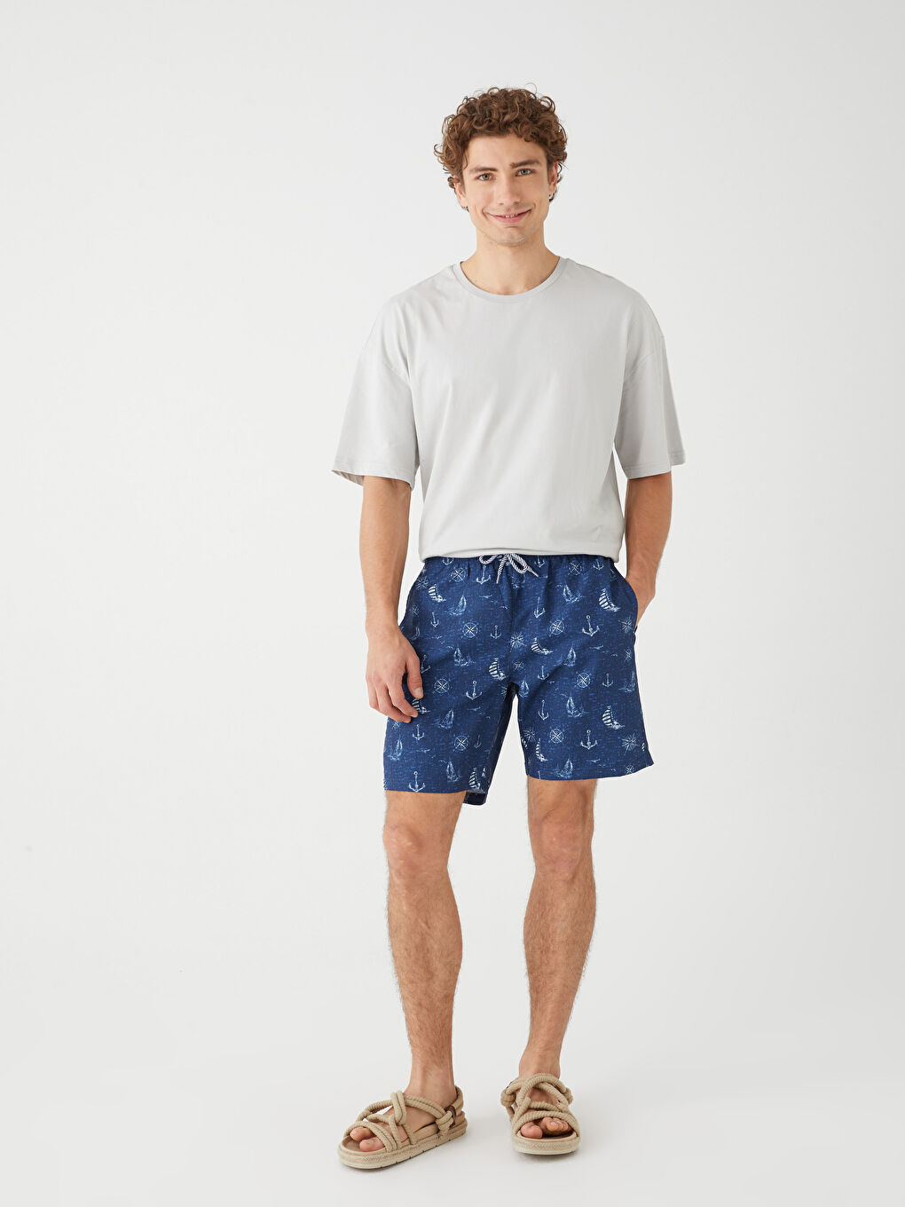 LCWAIKIKI Classic Knee Length Patterned Men's Swimming Shorts -S36349Z8-LSJ