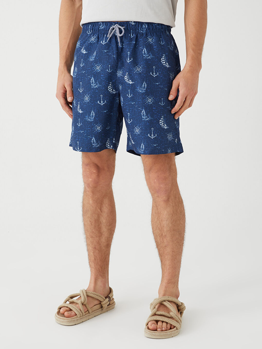 LCWAIKIKI Classic Knee Length Patterned Men's Swimming Shorts -S36349Z8-LSJ