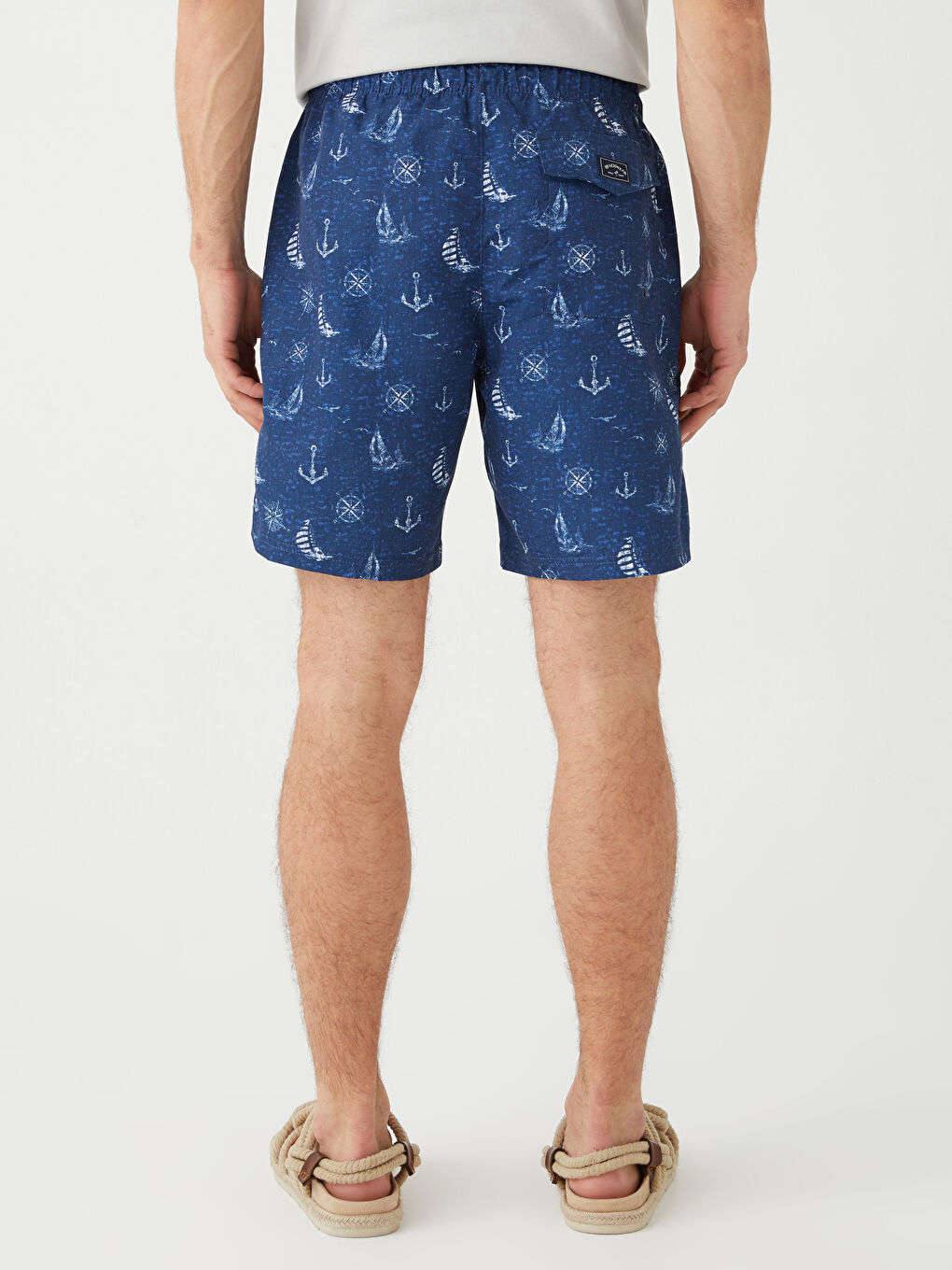 LCWAIKIKI Classic Knee Length Patterned Men's Swimming Shorts -S36349Z8-LSJ