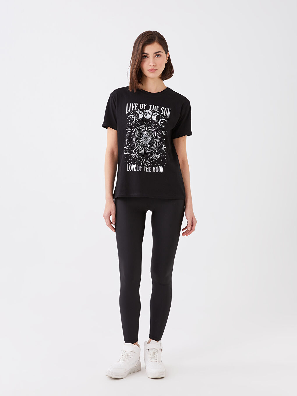 Siyah Bisiklet Yaka Baskılı Kadın Tişört-2