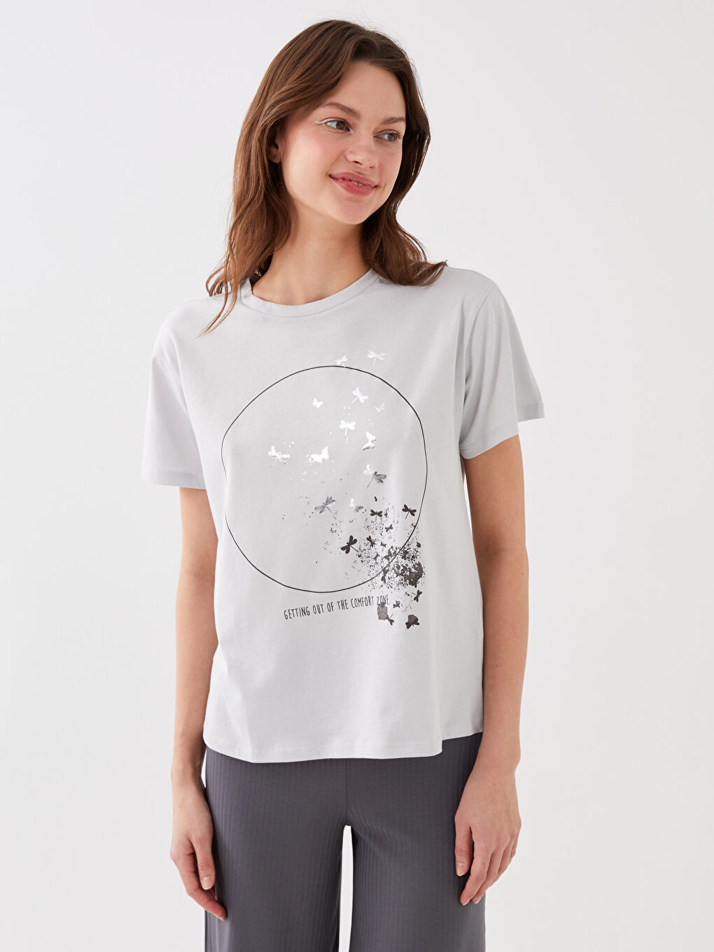 Gri Kadın Bisiklet Yaka Baskılı Kısa Kollu Tişört