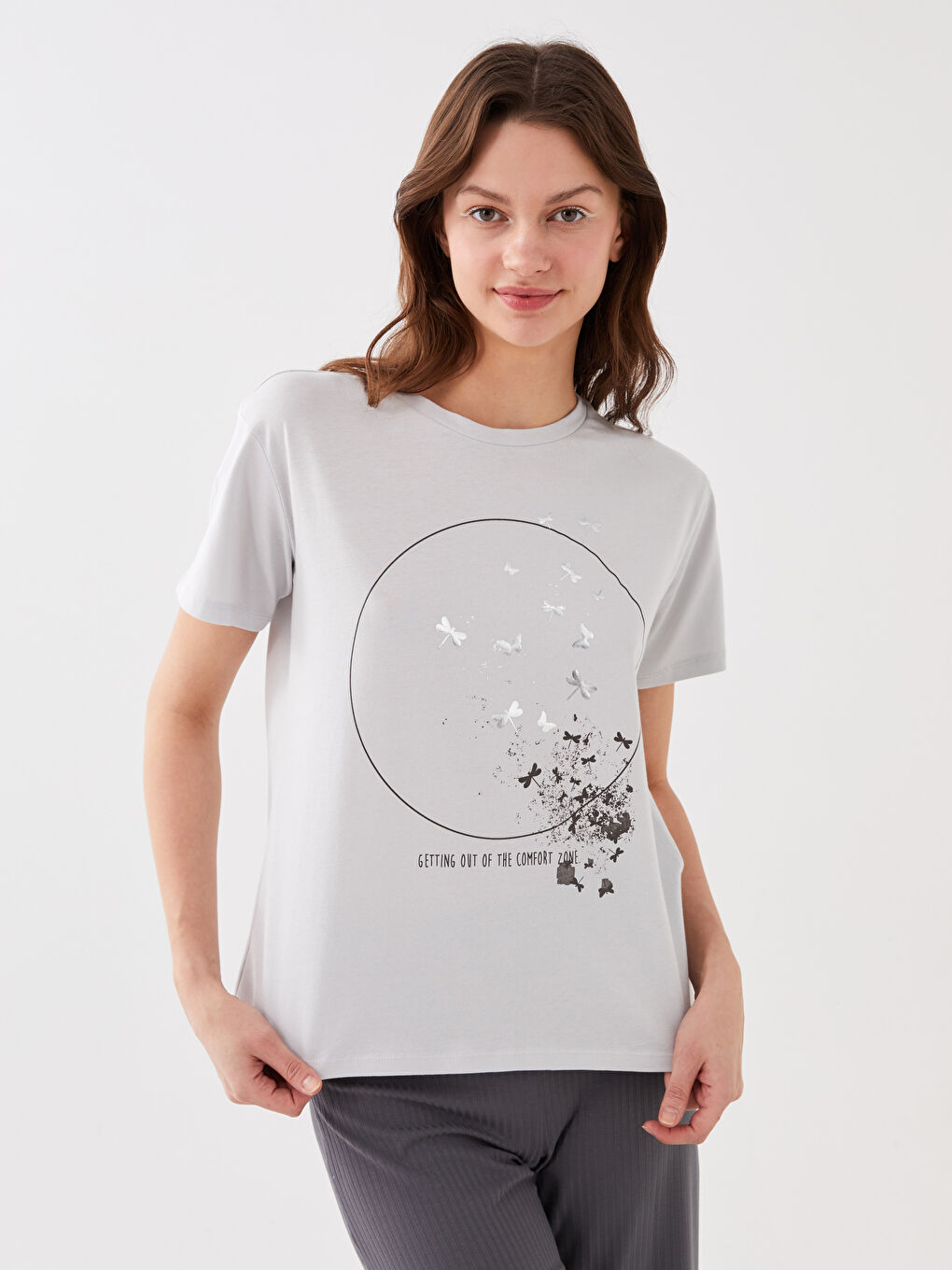 Gri Kadın Bisiklet Yaka Baskılı Kısa Kollu Tişört-2