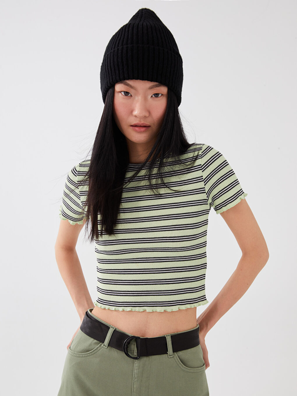 Yeşil Bisiklet Yaka Çizgili Kısa Kollu Kadın Tişört-1