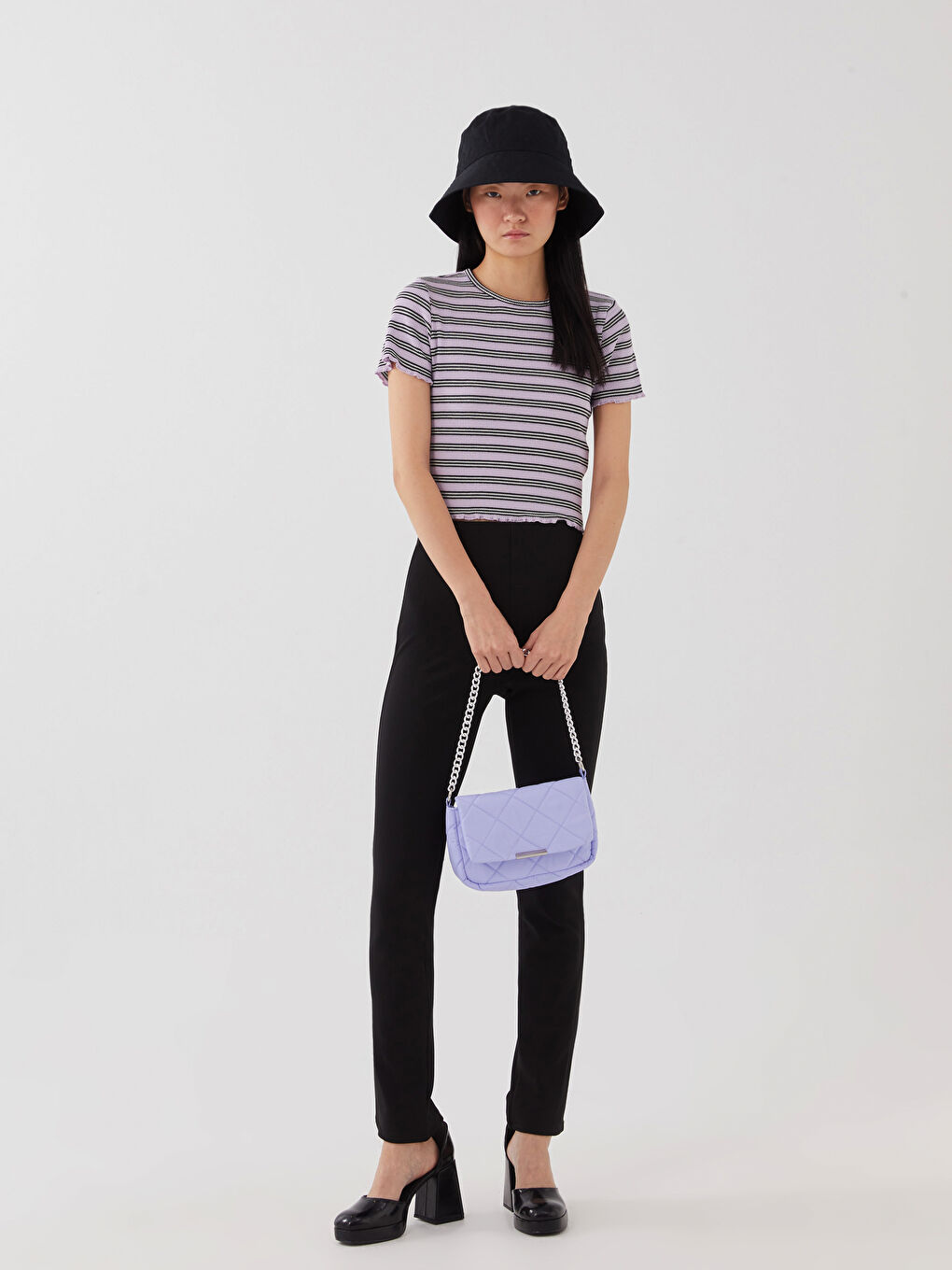 Әйелдерге арналған жолақты дөңгелек жағалы қысқа жең футболка-2