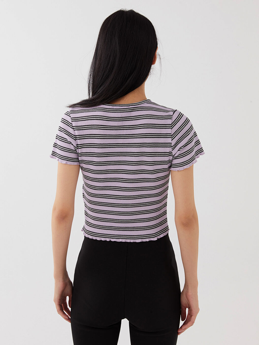 Әйелдерге арналған жолақты дөңгелек жағалы қысқа жең футболка-4