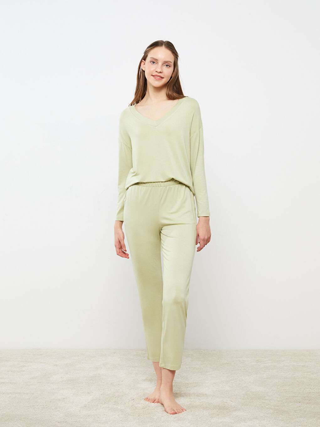 LC Waikiki Women's V Neck Plain Pyjama Set -S36408Z8-G7P