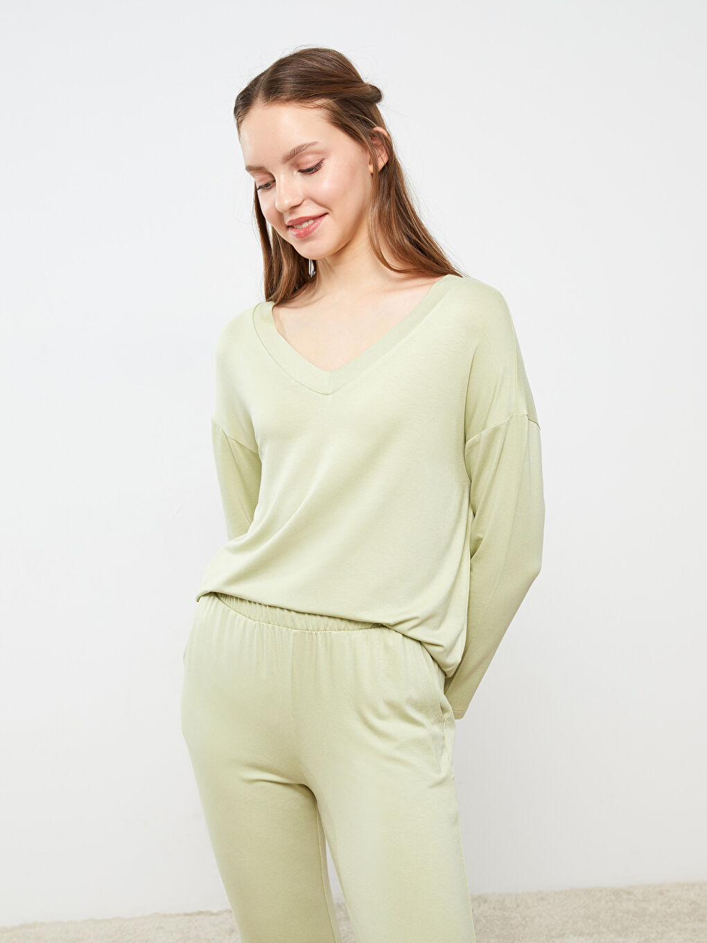 LC Waikiki Women's V Neck Plain Pyjama Set -S36408Z8-G7P