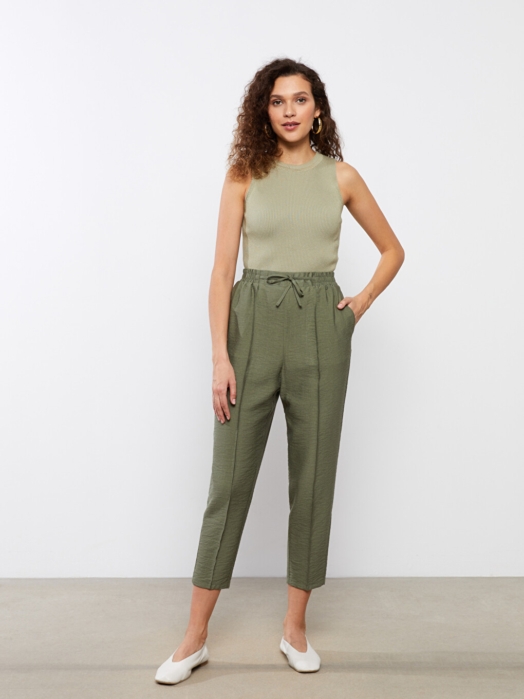 LCWAIKIKI Classic Women's Carrot Fit Plain Trousers - S36427Z8-GHY