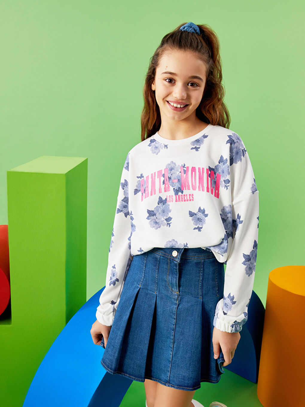 LCW Kids Crew Neck Printed Long Sleeve Girls' Sweatshirt -S36438Z4-LQQ