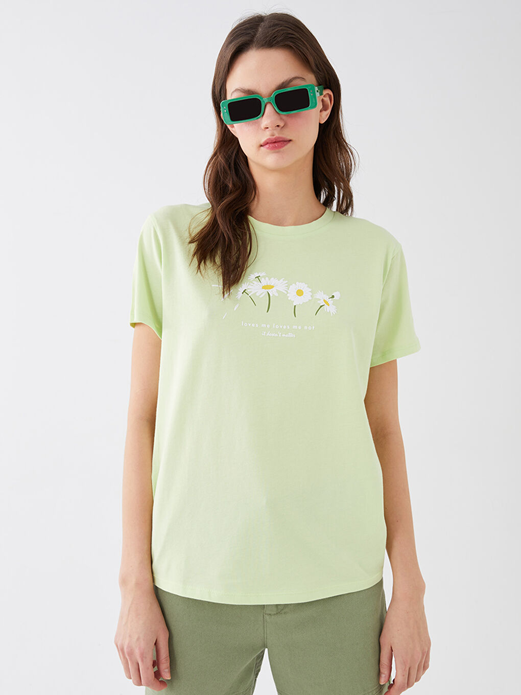 تيشيرت نسائي بأكمام قصيرة وياقة دائرية مطبوع-1