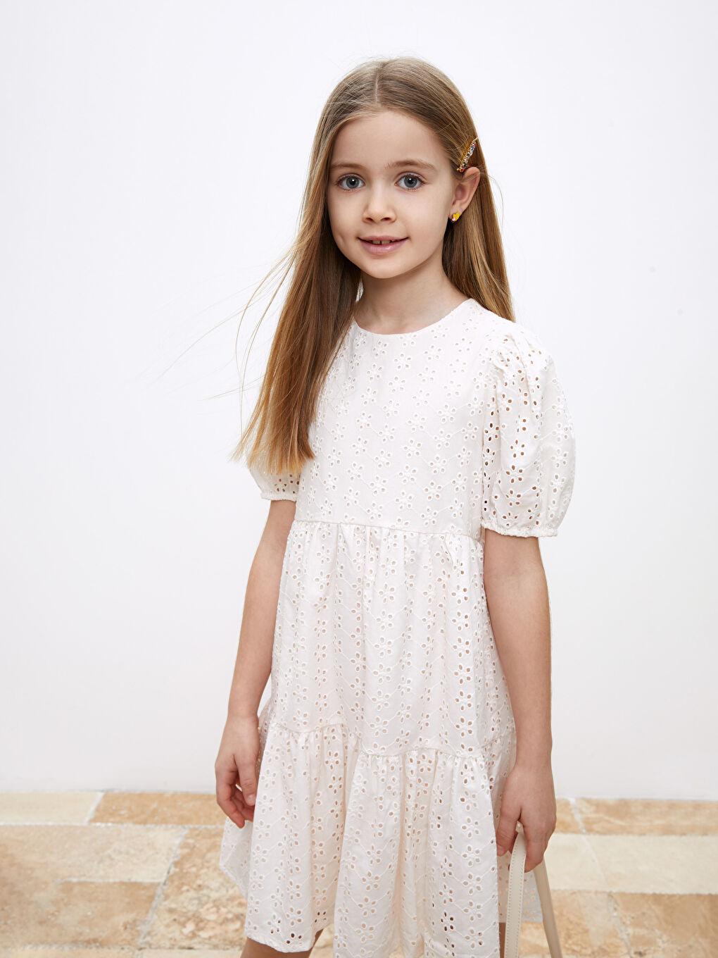 Rochie Fată Mânecă Scurtă Cu Guler Rotund Și Detalii Festonate-1