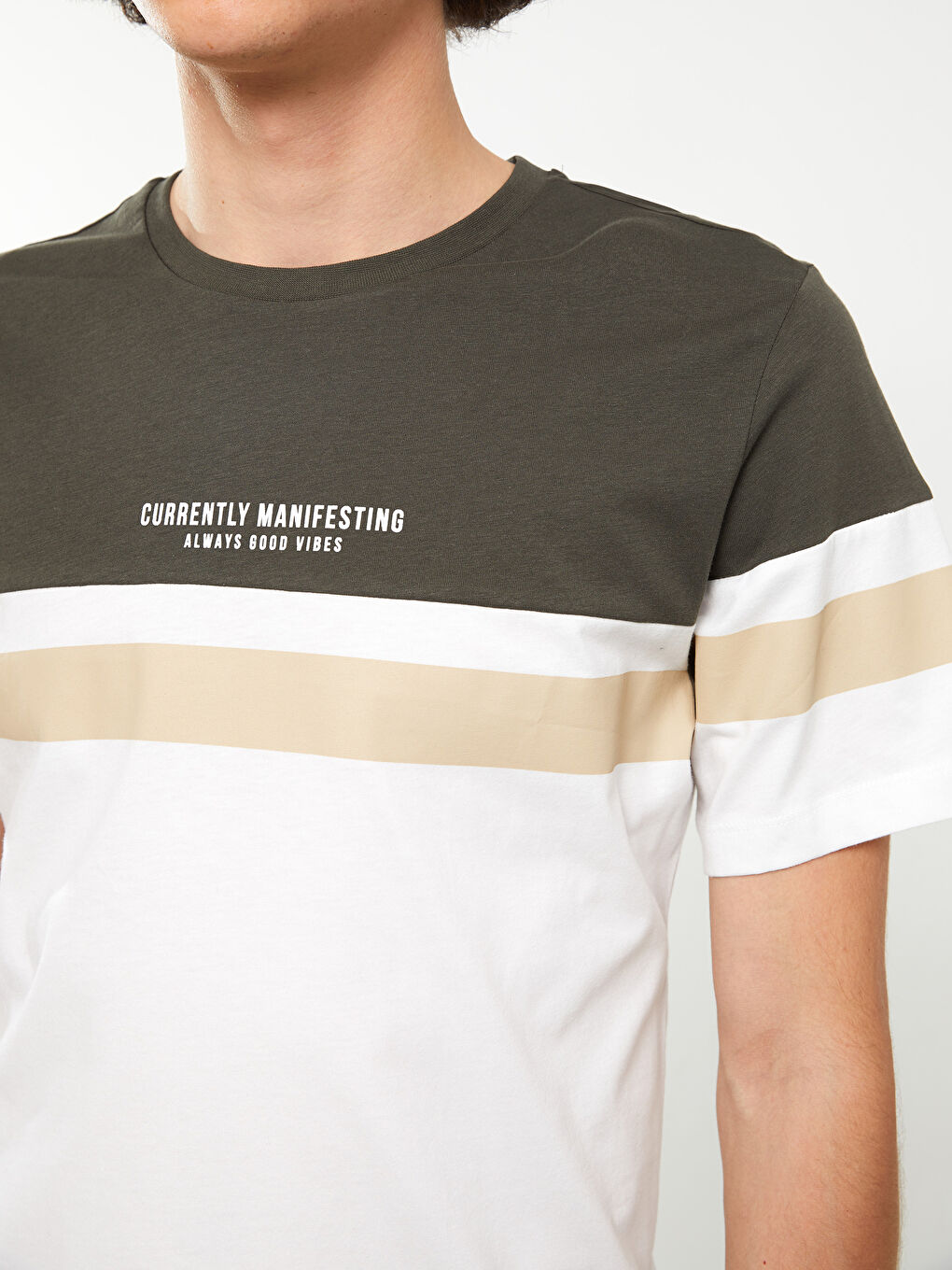 تيشيرت ياقة دائرية كم قصير بلوك الألوان جيرسي للرجال-3