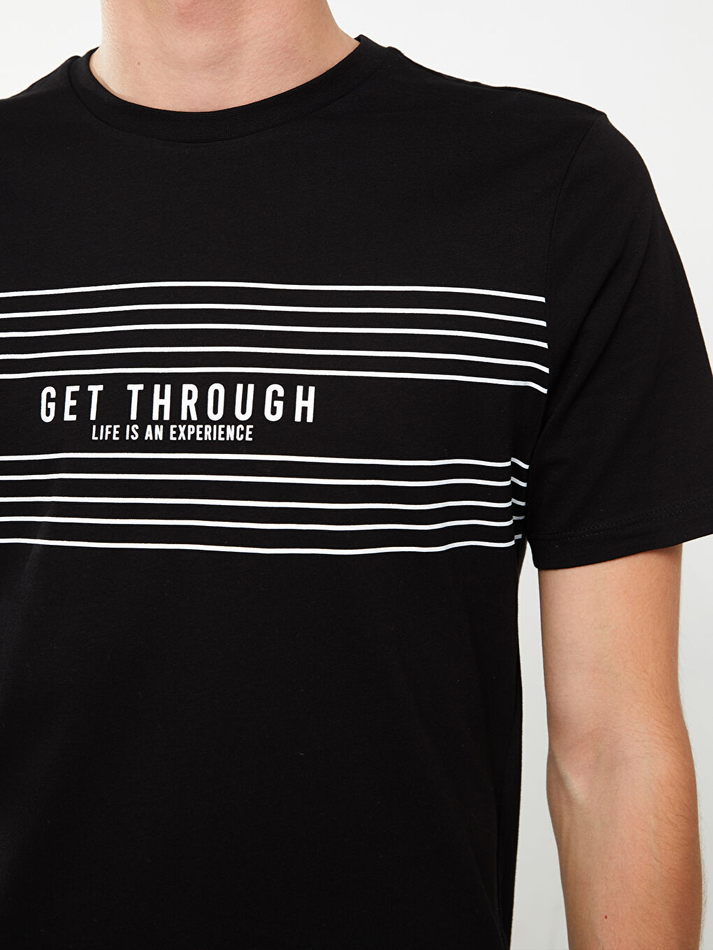 Siyah Bisiklet Yaka Kısa Kollu Baskılı Penye Erkek Tişört-3