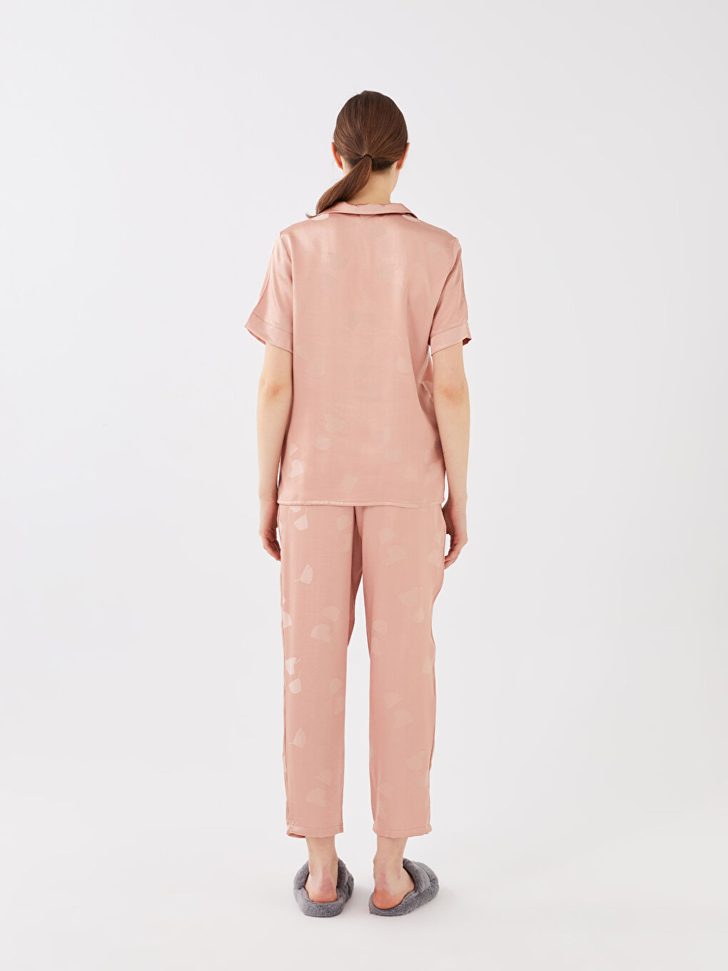 Pembe Gömlek Yaka Desenli Kısa Kollu Saten Kadın Pijama Takımı-7