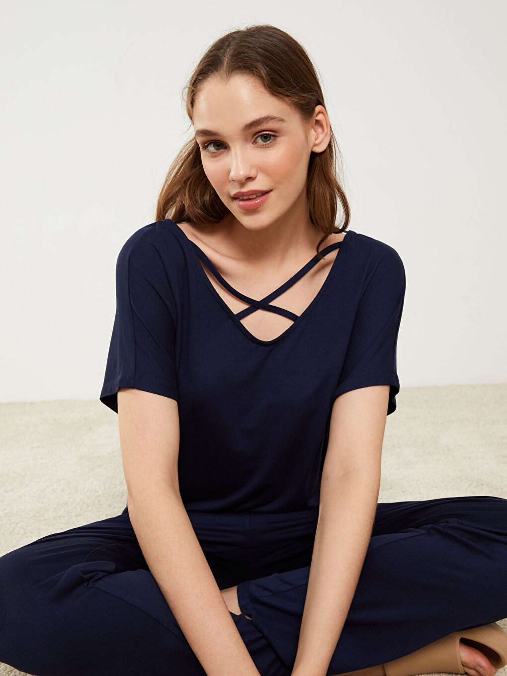 LCW DREAM طقم بيجاما نسائي بياقة على شكل V وأكمام قصيرة -S36738Z8-K7T