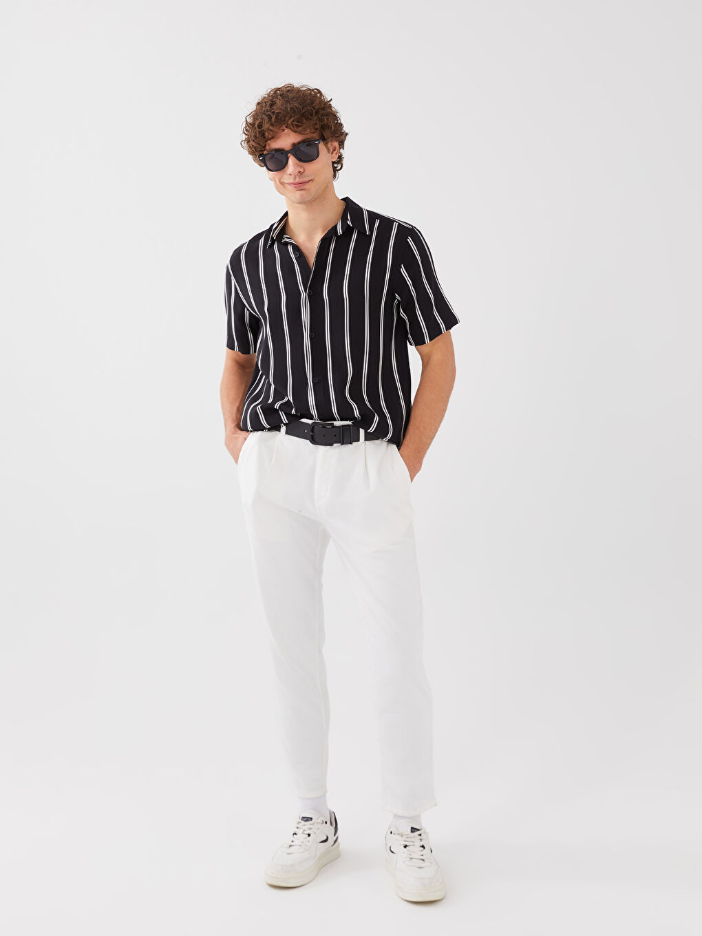 Siyah Regular Fit Kısa Kollu Çizgili Viskon Erkek Gömlek-3