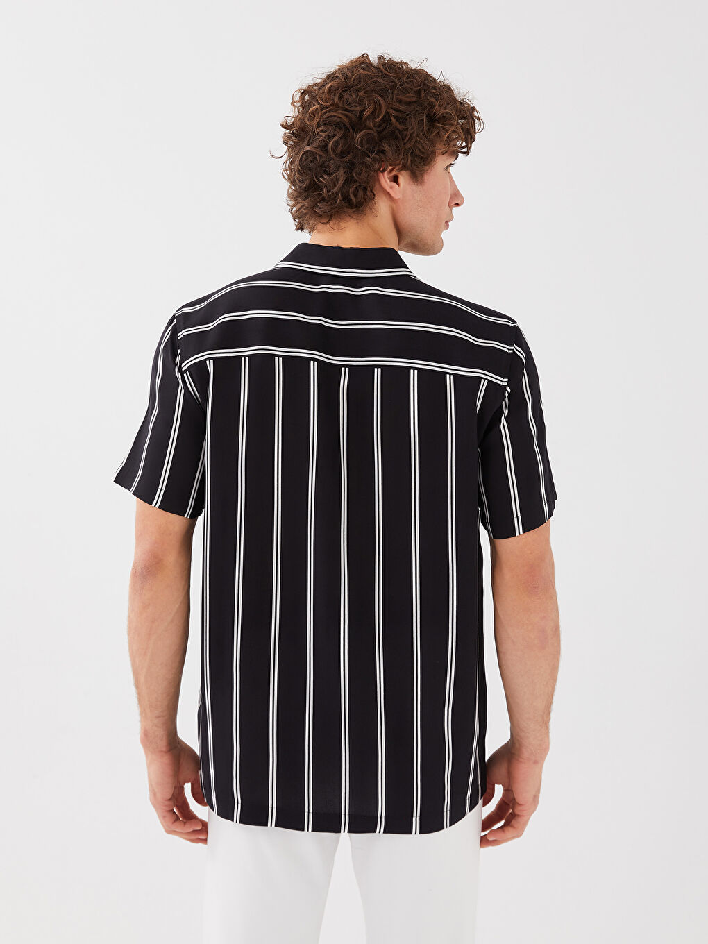 Siyah Regular Fit Kısa Kollu Çizgili Viskon Erkek Gömlek-5