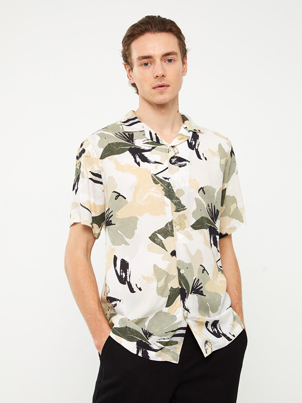 Haki Regular Fit Kısa Kollu Desenli Erkek Gömlek-1