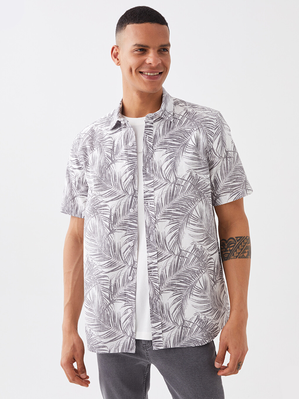 Regular Fit Short Sleeve Patterned Poplin Men's Shirt-1