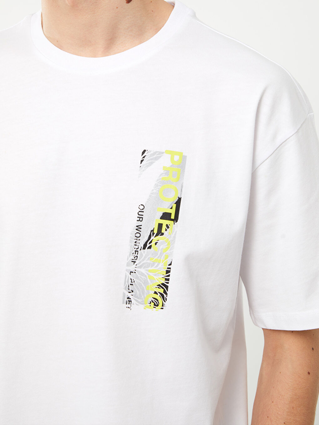 Beyaz Bisiklet Yaka Kısa Kollu Baskılı Penye Erkek Tişört-3