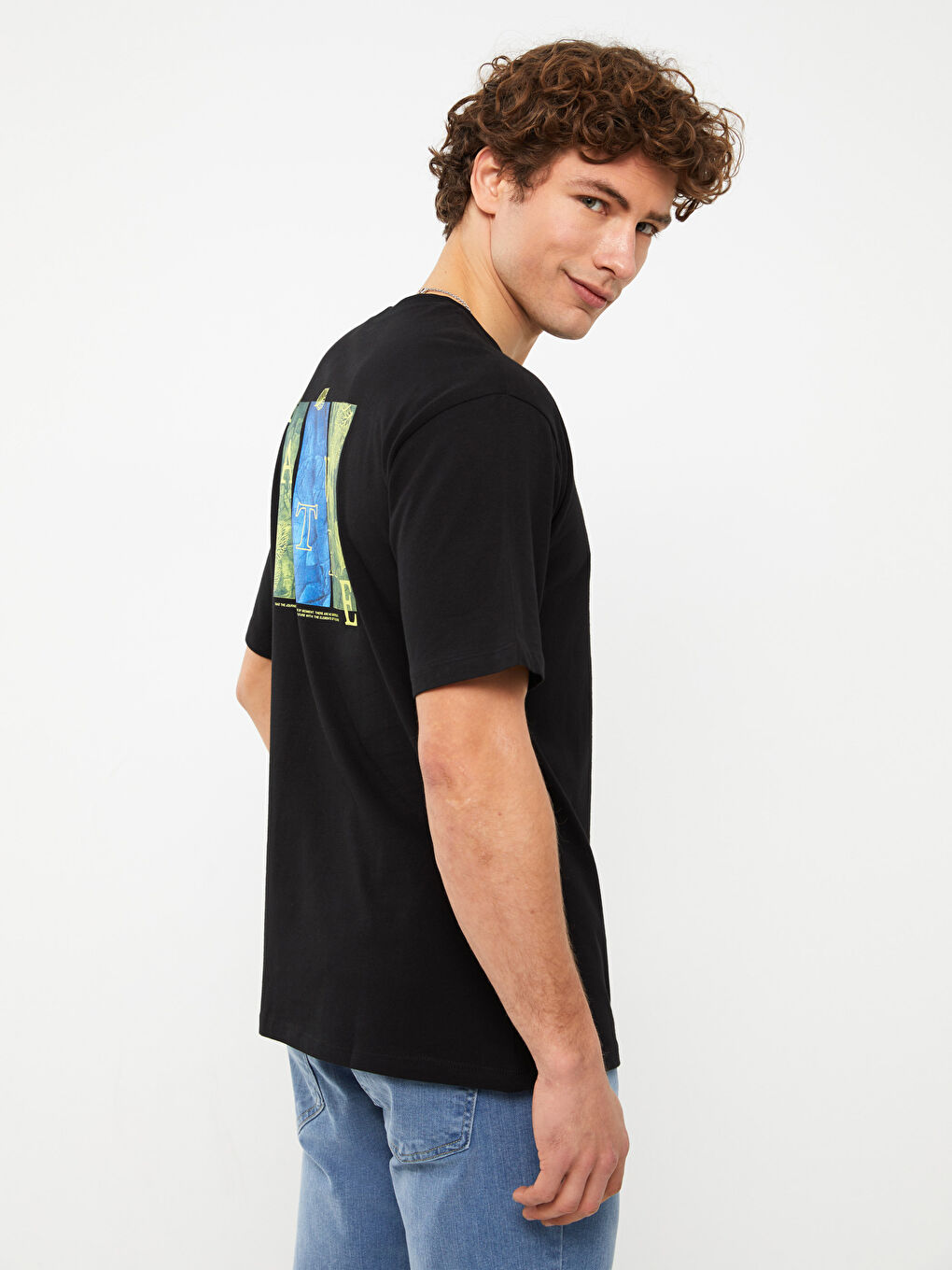 Мужская футболка с круглым вырезом и короткими рукавами