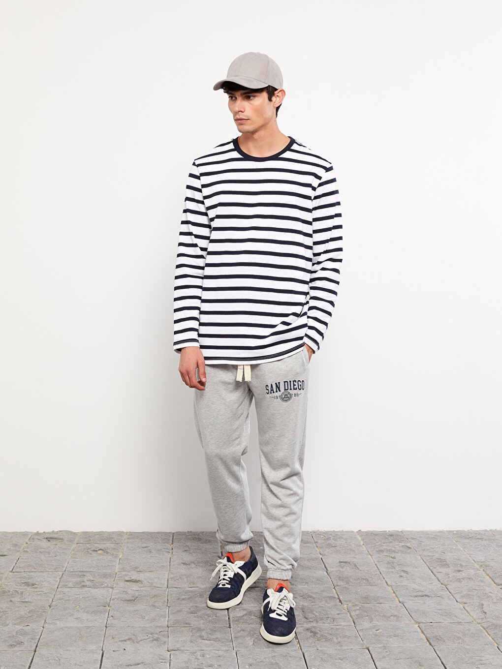 Gri Süet Görünümlü Erkek Kep Şapka-1