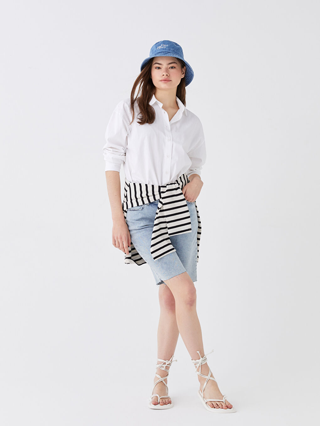 Mavi Yazı Nakışlı Kadın Bucket Şapka-2