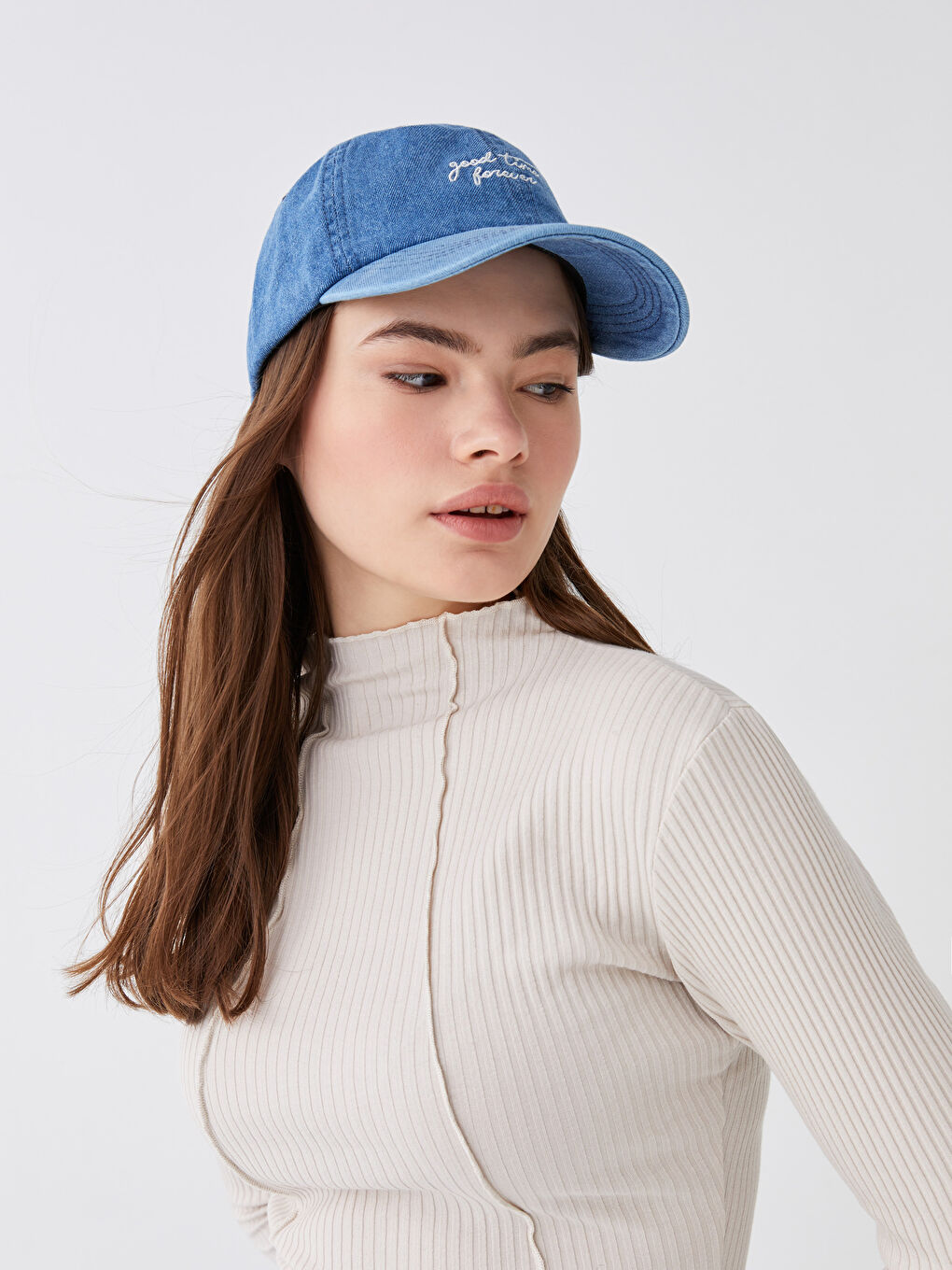 Mavi Yazı Nakışlı Kadın Kep Şapka-1