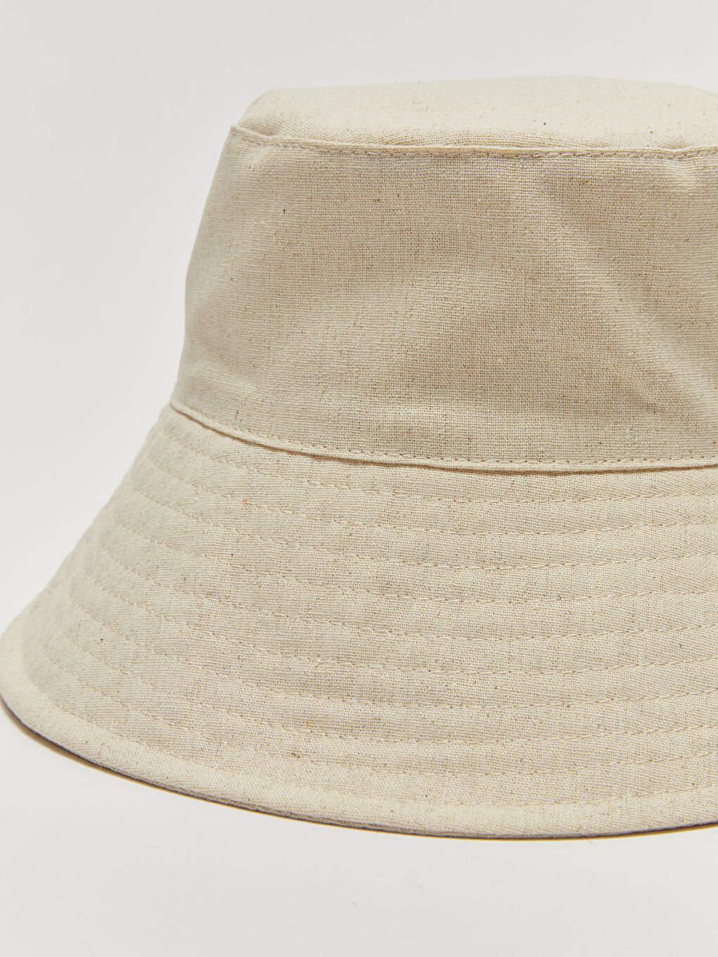 Chapeau Bob Plat pour Femmes-1