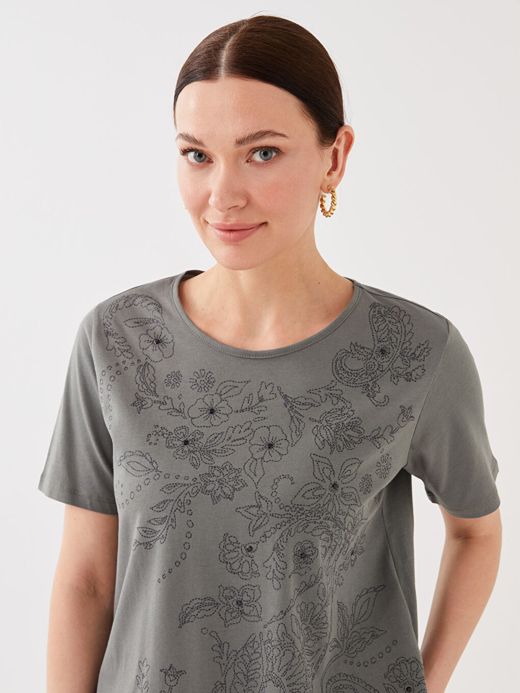 Women's Crew Neck Embroidered Short Sleeve T-Shirt-1