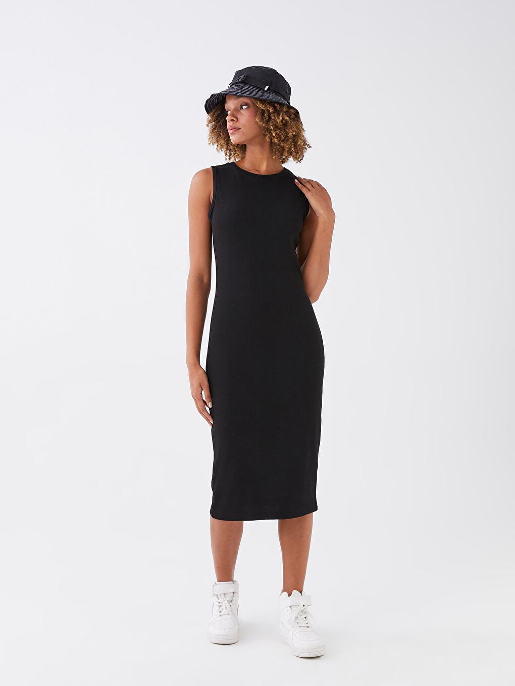 Siyah Bisiklet Yaka Düz Askılı Kadın Bodycon Elbise-1