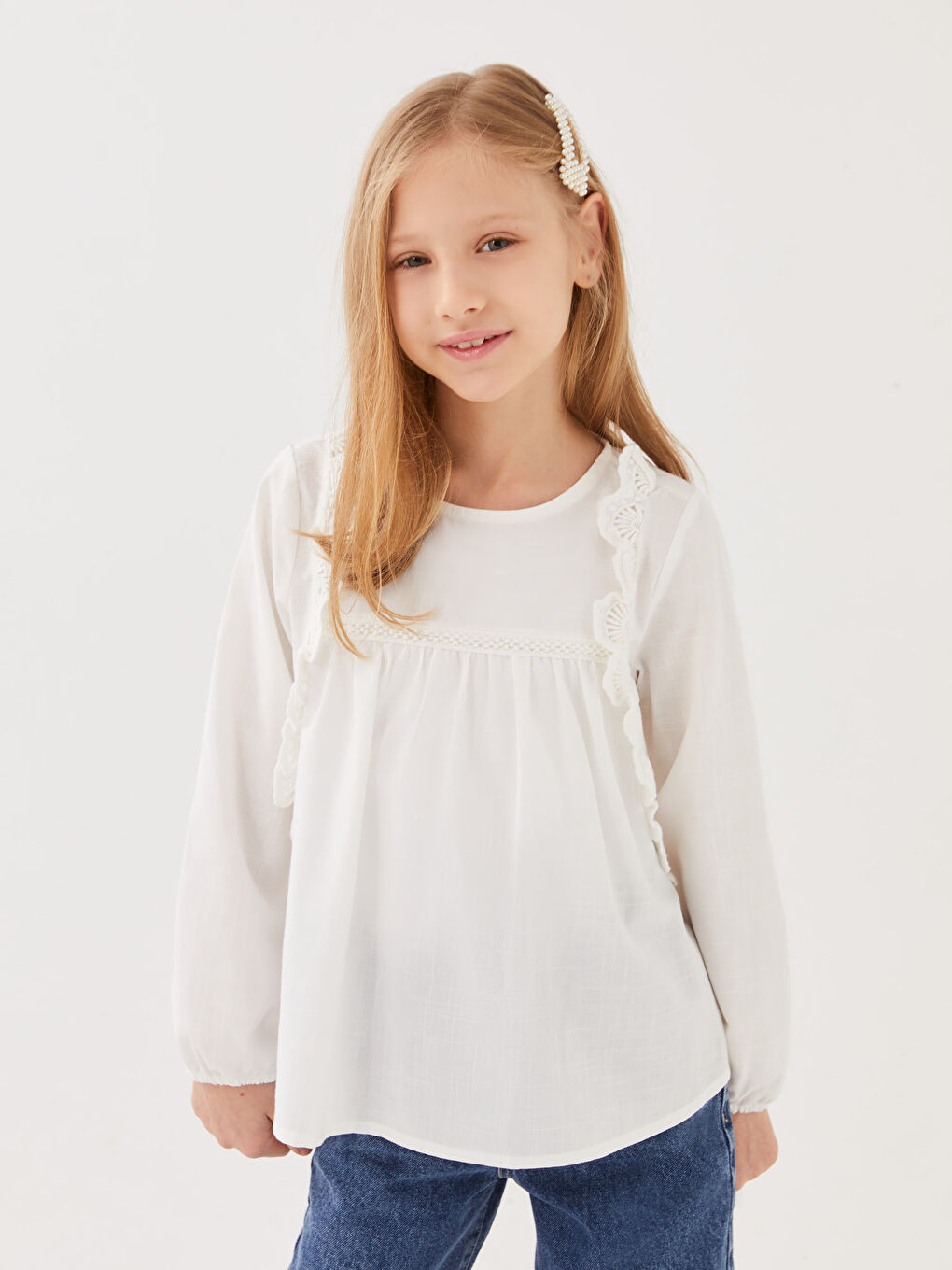 Ekru Bisiklet Yaka Dantel Detaylı Kız Çocuk Bluz