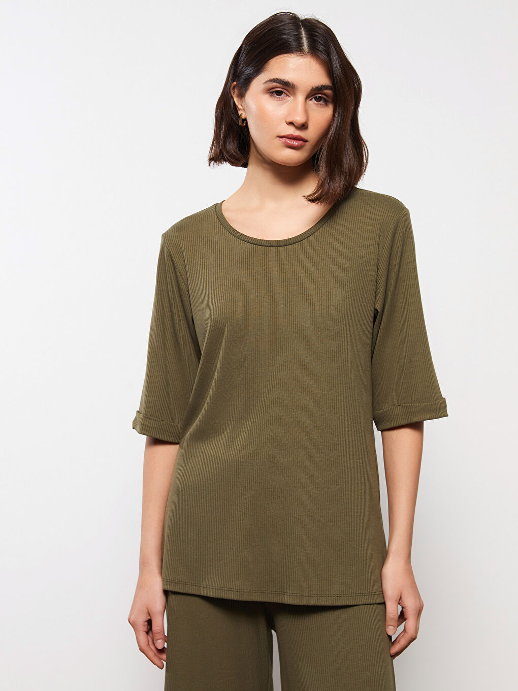 Женская футболка с круглым вырезом, однотонная