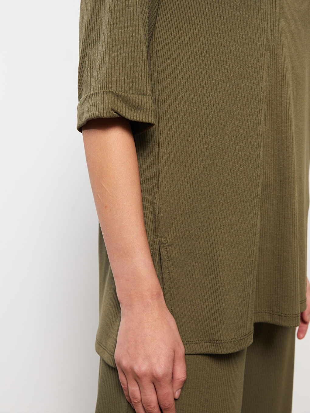 Женская футболка с круглым вырезом, однотонная-2