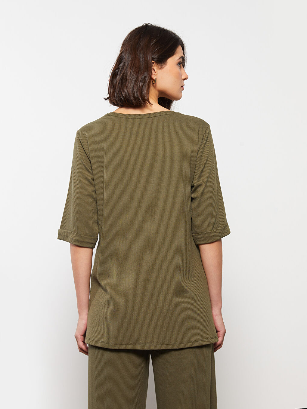 Женская футболка с круглым вырезом, однотонная-3