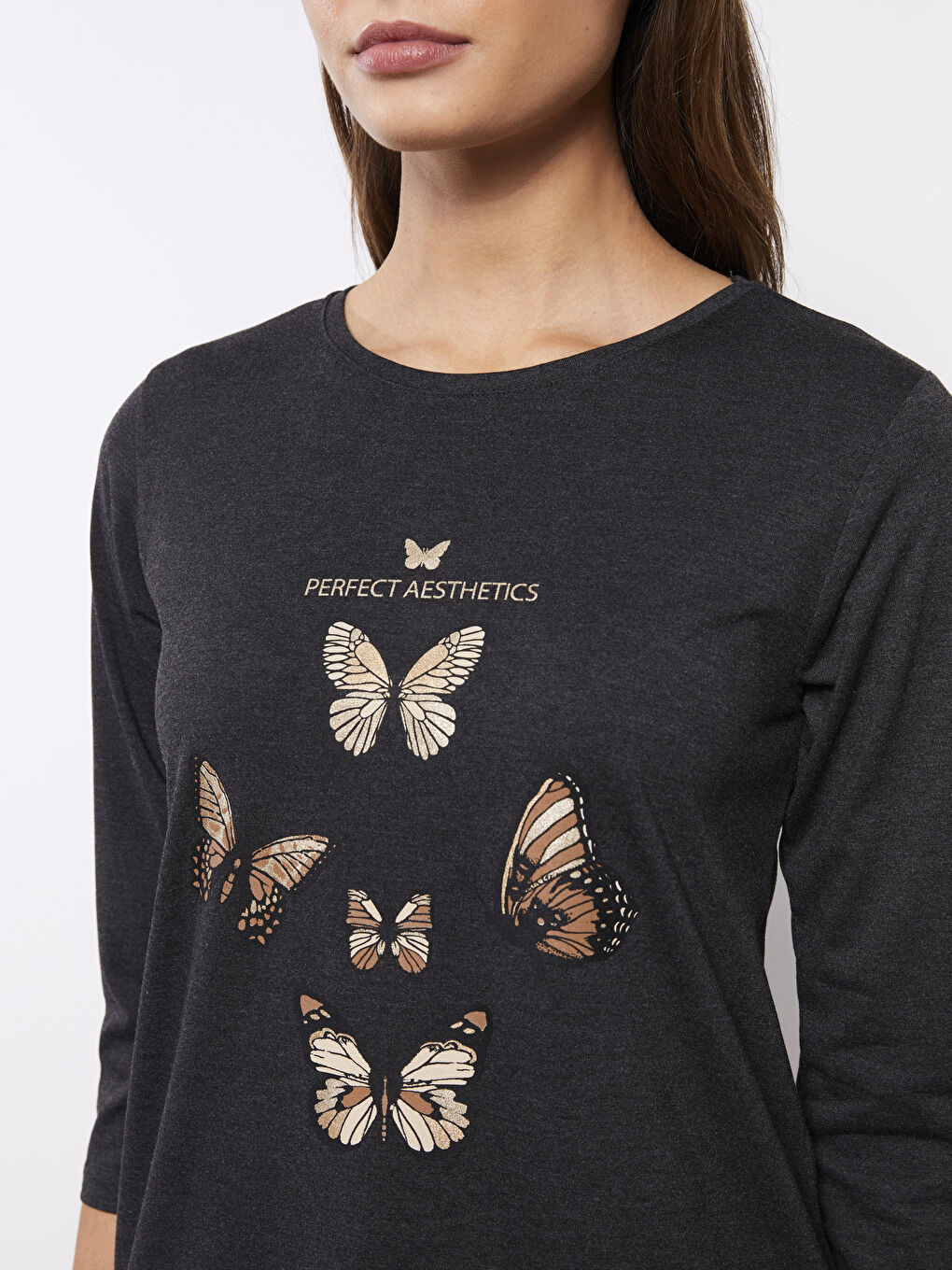 მრგვალი საყელო ნაბეჭდი მაისური ქალებისთვის-3