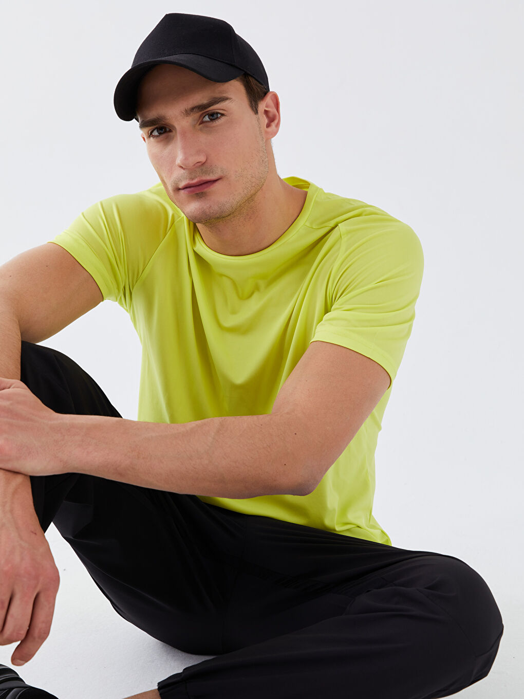 Yeşil Bisiklet Yaka Kısa Kollu Erkek Tişört