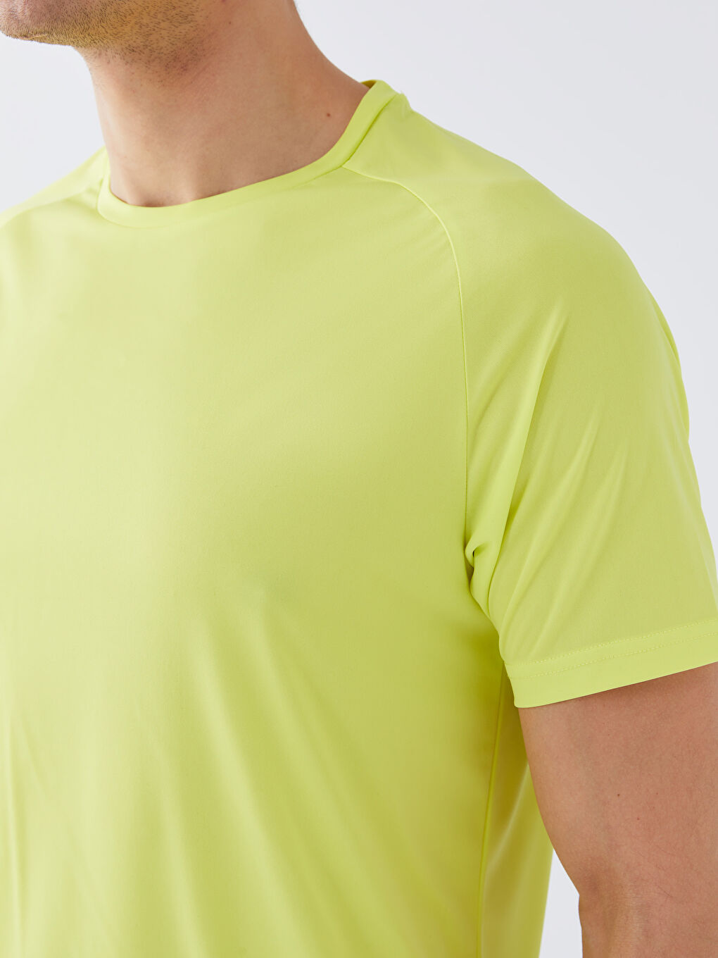 Yeşil Bisiklet Yaka Kısa Kollu Erkek Tişört-3