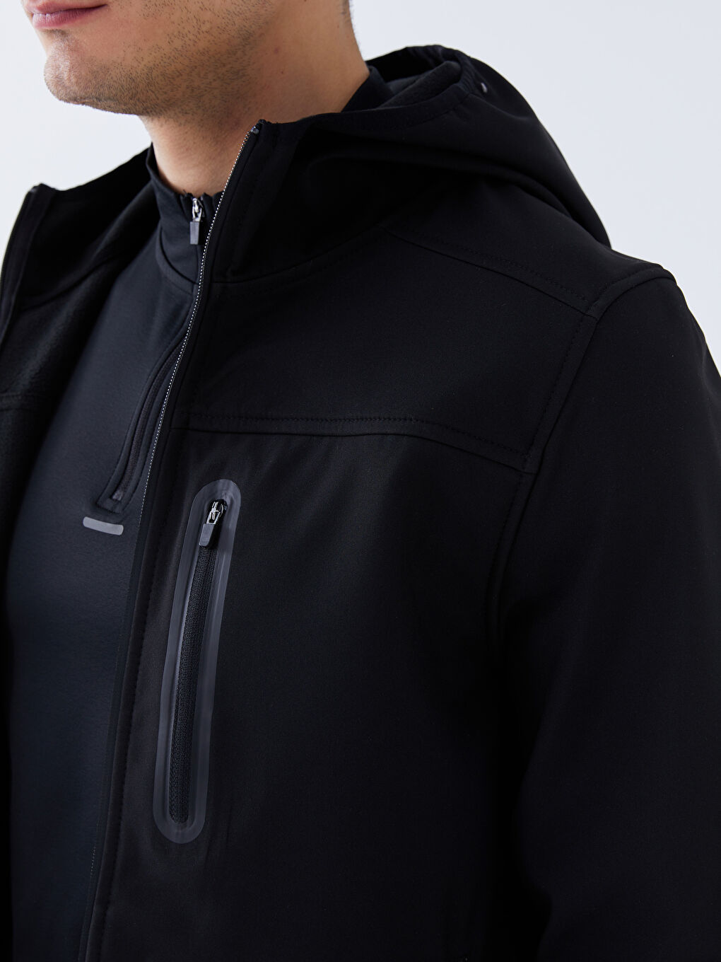 Мужская куртка стандартного кроя с капюшоном-4