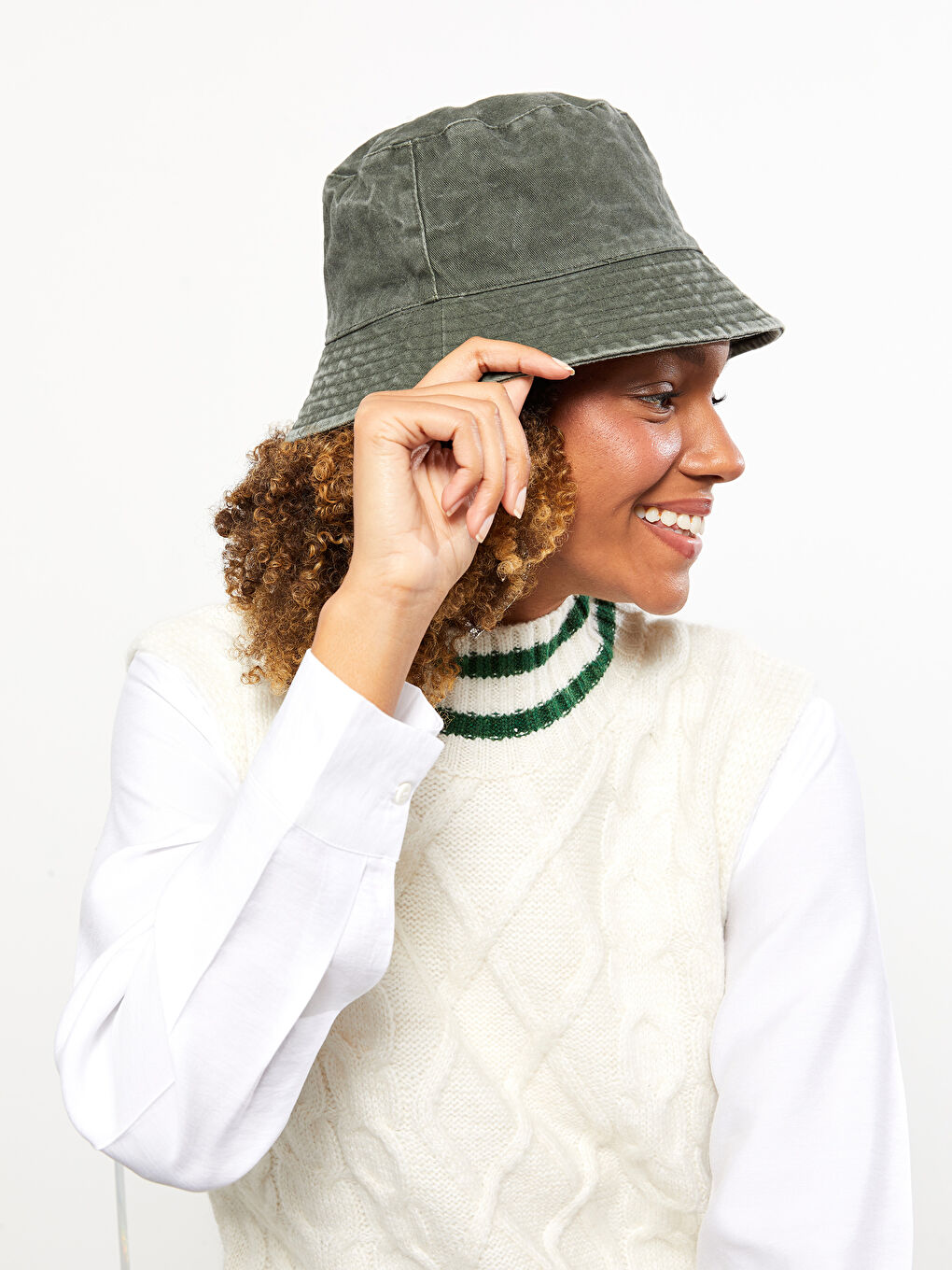 Pălărie tip găleată pentru Femei-1