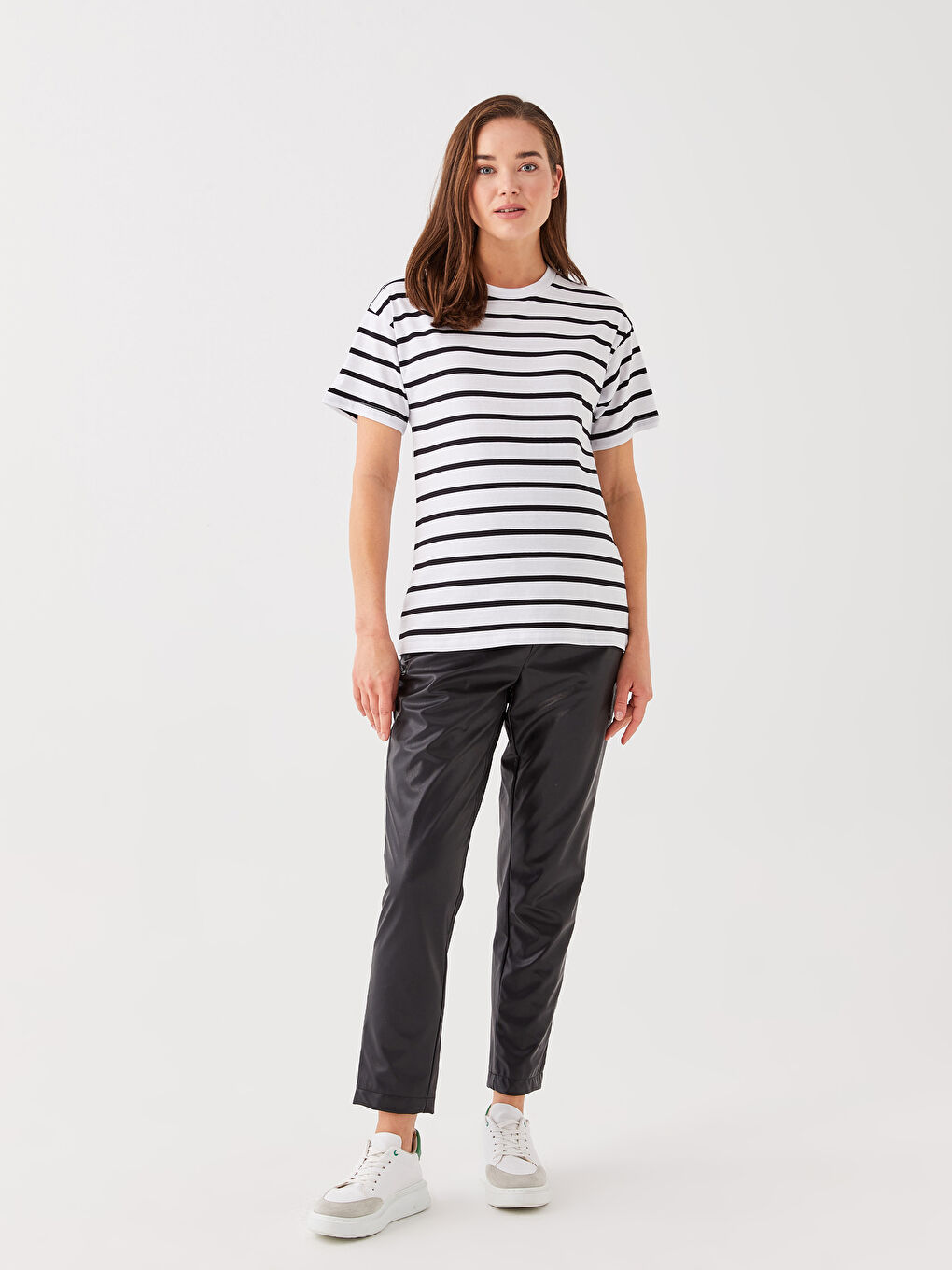 LCWAIKIKI Maternity Crew Neck Striped Short Sleeve Maternity T-Shirt -S37481Z8-LEG