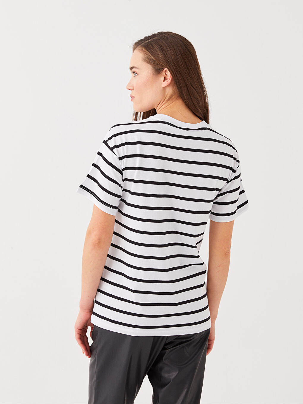 LCWAIKIKI Maternity Crew Neck Striped Short Sleeve Maternity T-Shirt -S37481Z8-LEG