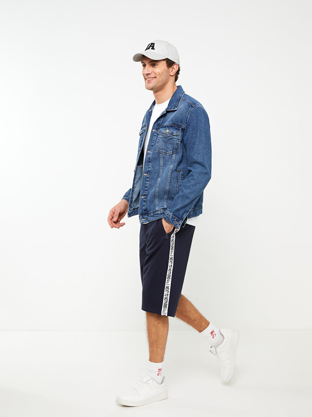 شورت رياضي عادي للرجال