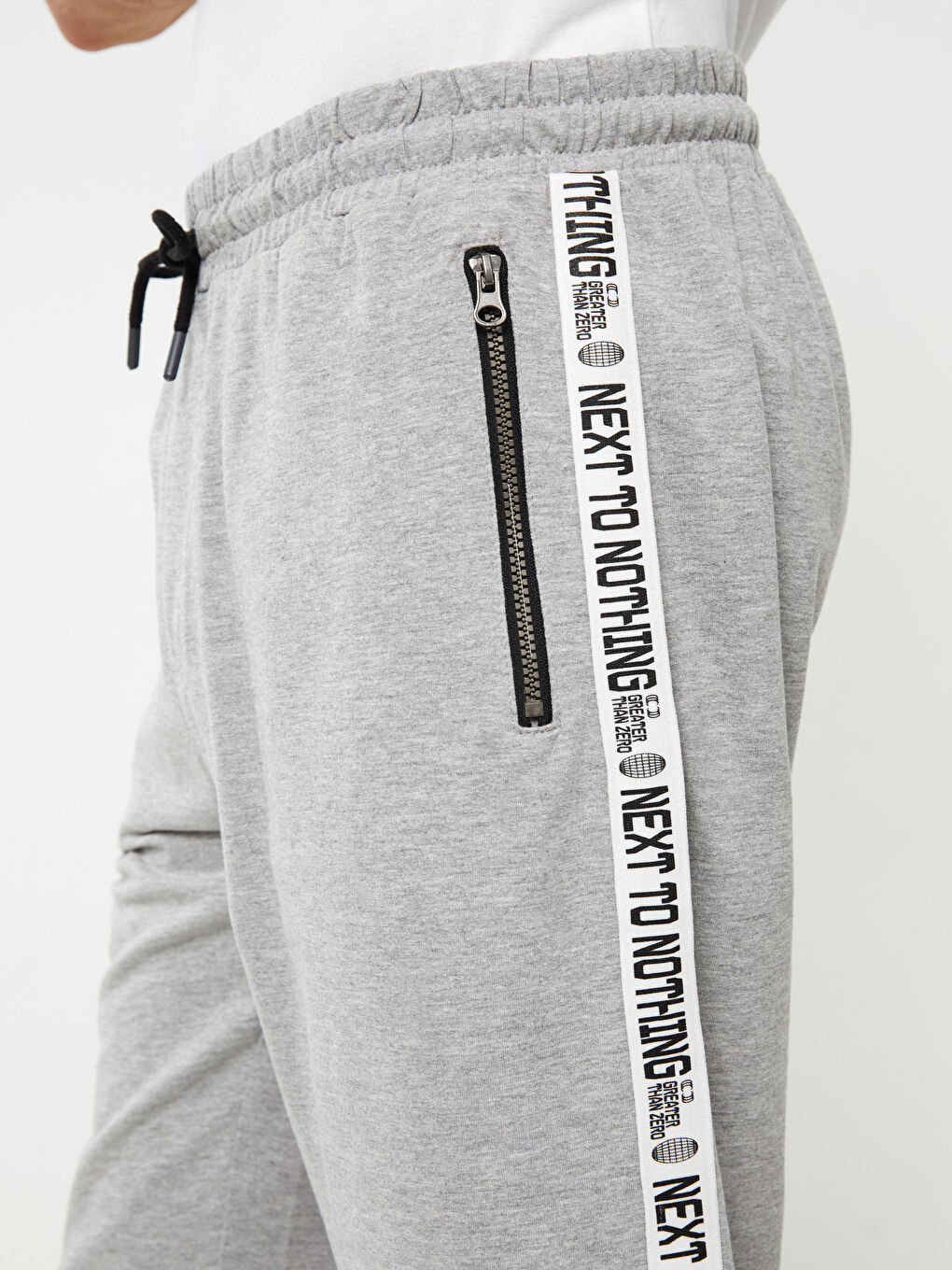 Standard Fit Men's Sports Shorts -S37572Z8-LAL