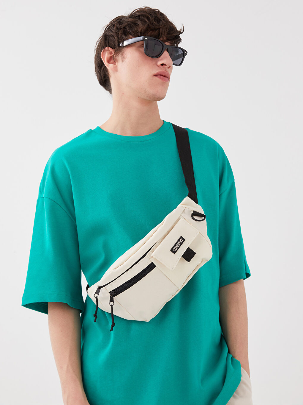 حقيبة خصر مفصلة للرجال